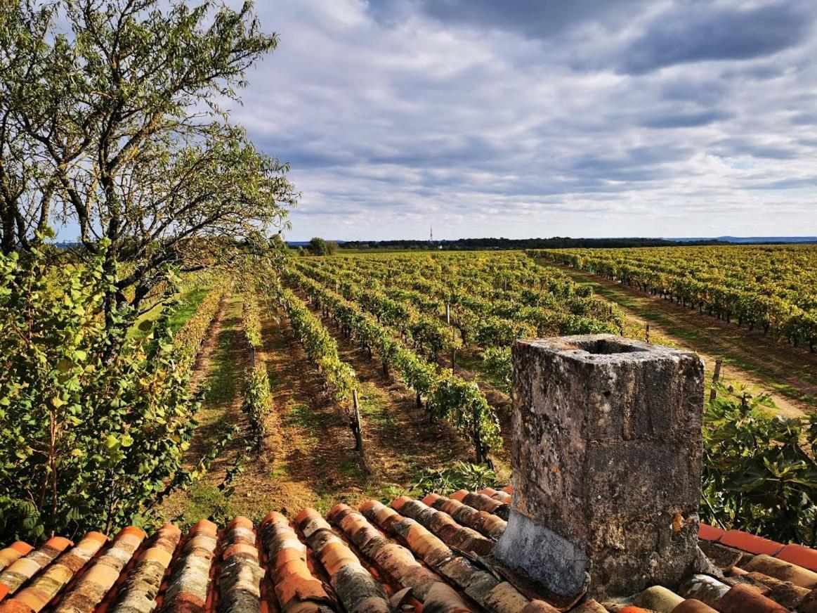 Gite Le Bonheur Hiersac Exterior foto