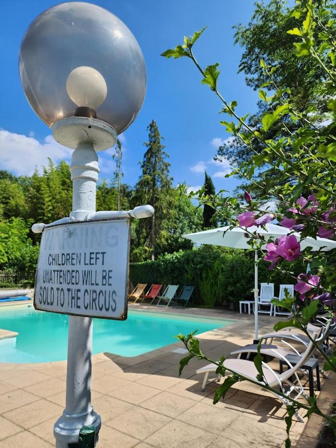 Gite Le Bonheur Hiersac Exterior foto