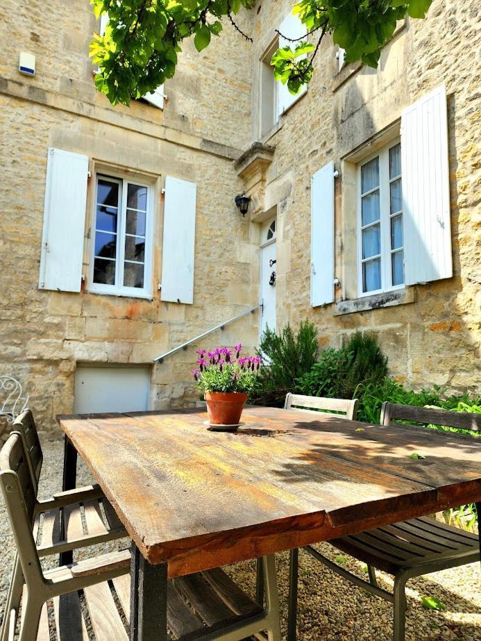 Gite Le Bonheur Hiersac Exterior foto