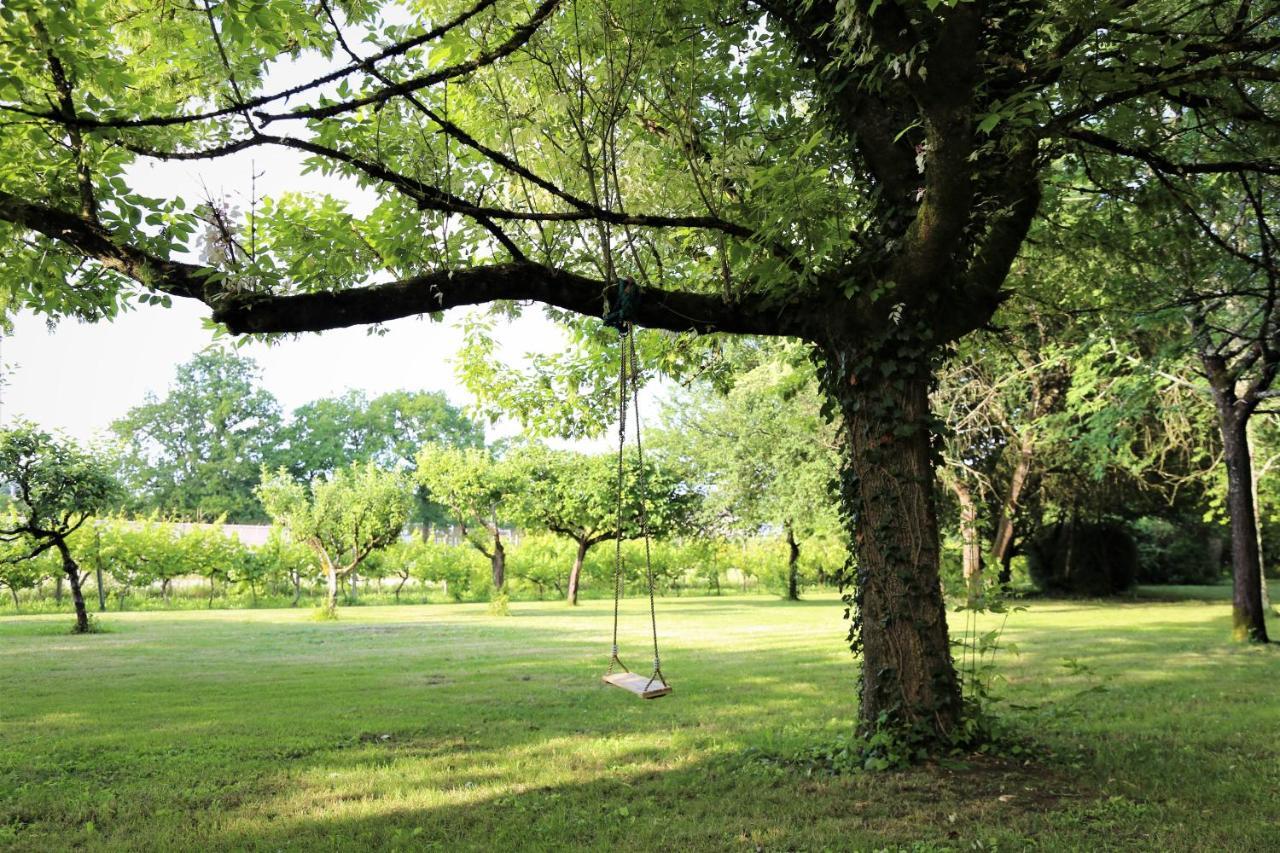 Gite Le Bonheur Hiersac Exterior foto